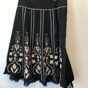 Embroidered black skirt